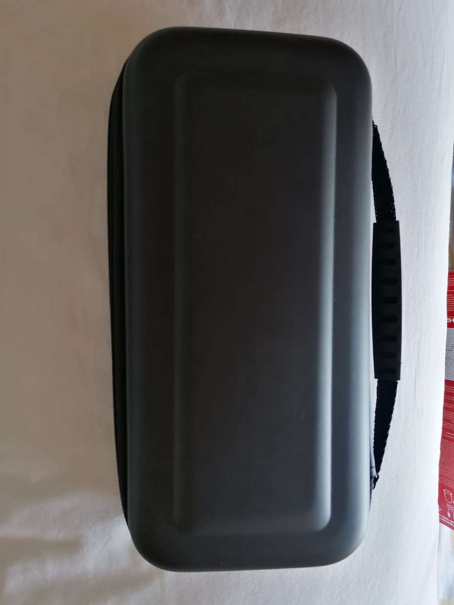 Nintendo switch Carry case+ x2screen gaurd