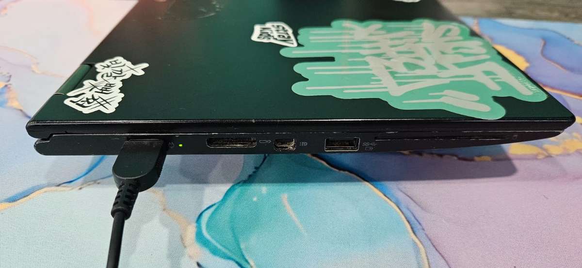 Lenovo Thinkpad Yoga 260 Touch Screen 360 Rotation