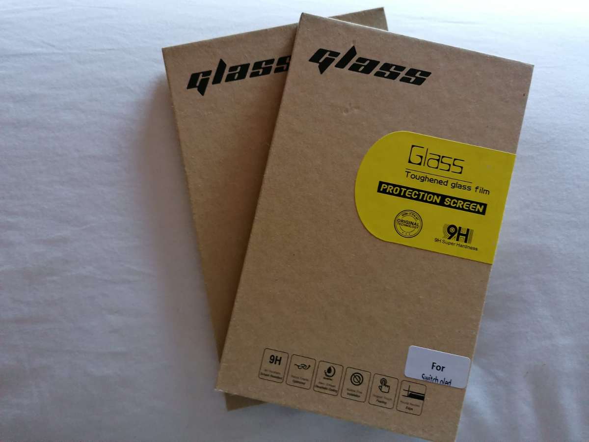 Nintendo switch Carry case+ x2screen gaurd