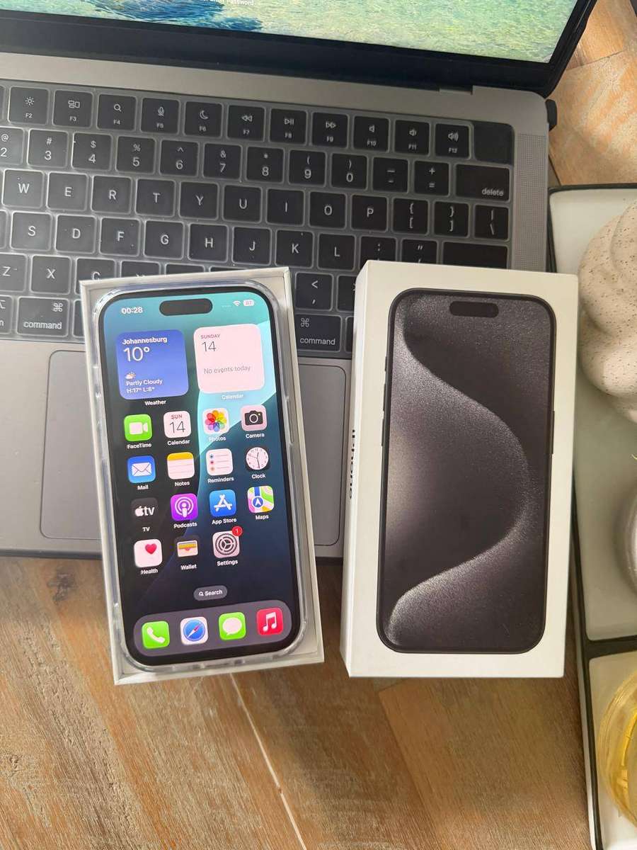 iPhone 15 Pro (256GB) Excellent Condition + Box & Accessories