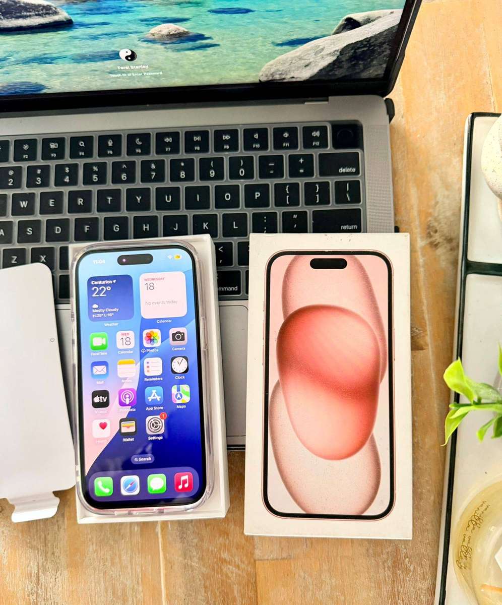 iPhone 15 Plus (128GB) Pink, Excellent Condition + Box, Charger & Extras