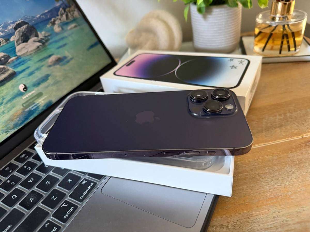 iPhone 14 Pro Max (512GB) Deep Purple *EXCELLENT CONDITION* + Complementary Screen Protector & Case