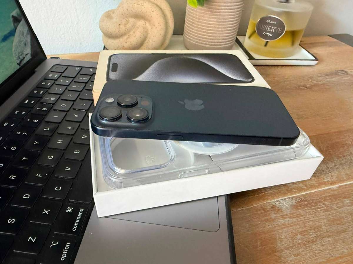 iPhone 15 Pro 256GB Excellent Condition + Box & Accessories
