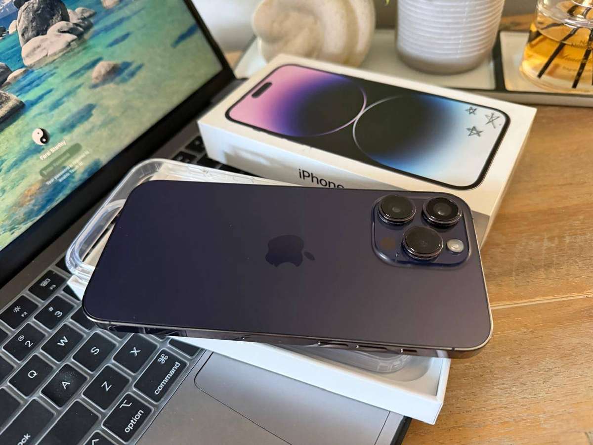 iPhone 14 Pro Max (512GB) Deep Purple *EXCELLENT CONDITION* + Complementary Screen Protector & Case