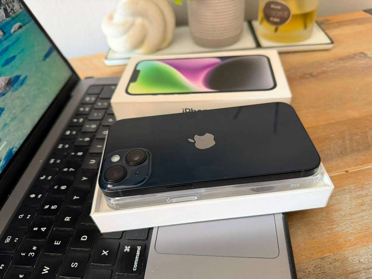 iPhone 14 (128GB) Open Box + Box, Charger & Extras