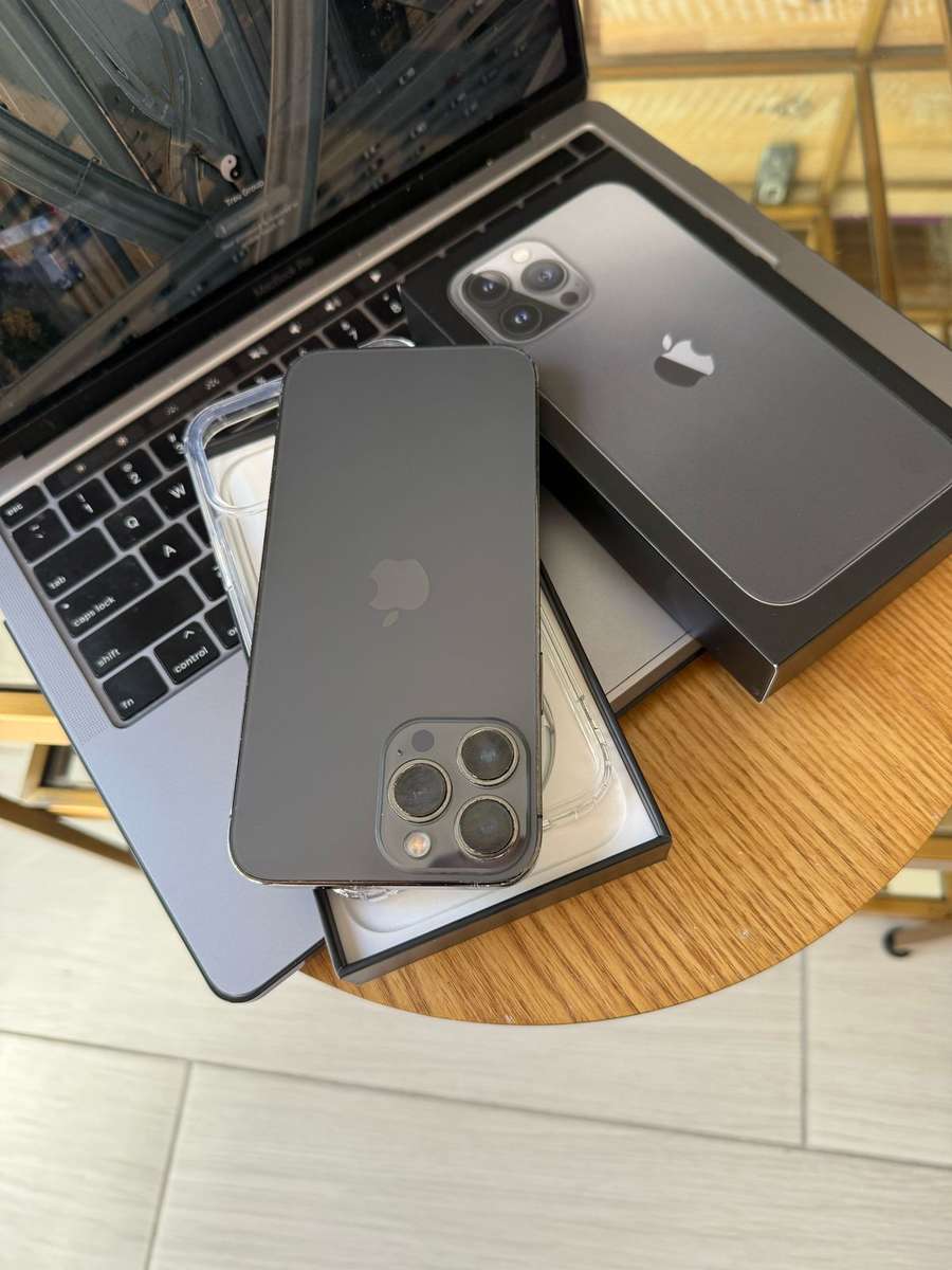 iPhone 13 Pro Max 128GB Space Grey + Box & Extras
