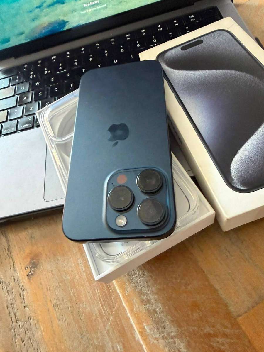 iPhone 15 Pro 256GB Excellent Condition + Box & Accessories