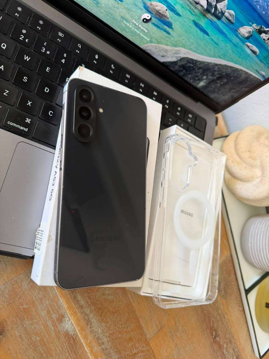 Samsung Galaxy A56 256GB + Box, Charger & Extras