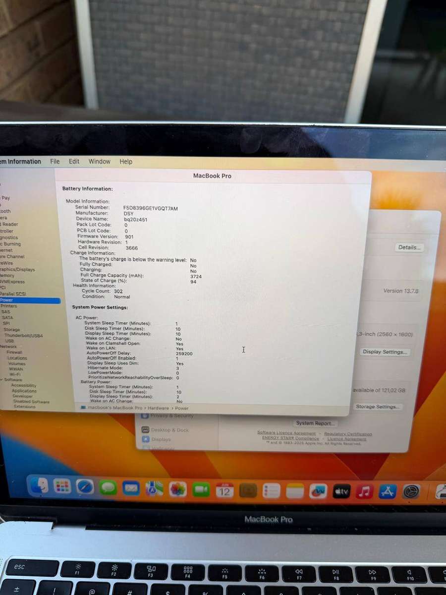 MacBook Pro Non-Touch Bar 13.3 Inch Retina, 2017 (128GB)  Excellent Condition + Charger