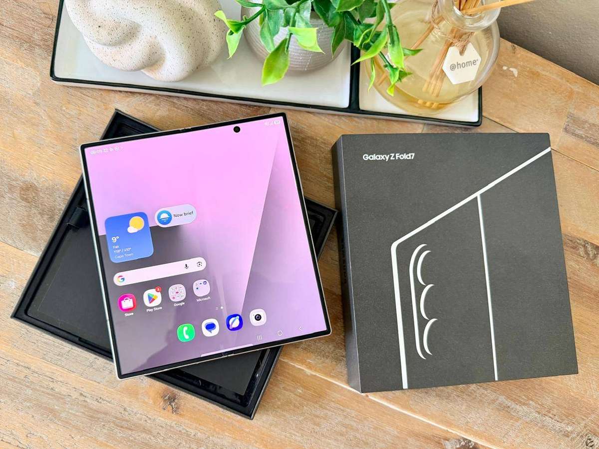 Samsung Galaxy Z Fold 7 (512GB) + Box