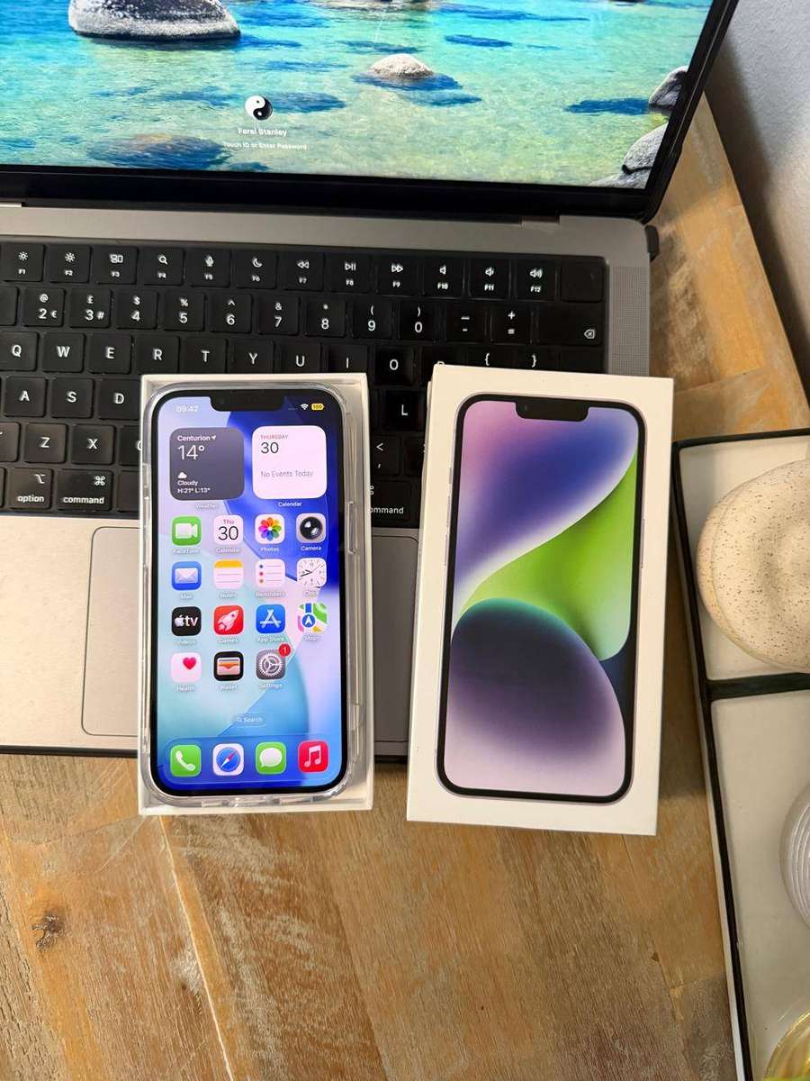 iPhone 14 (128GB) Excellent Condition *SPOTLESS AS NEW*  + Box & Accessories