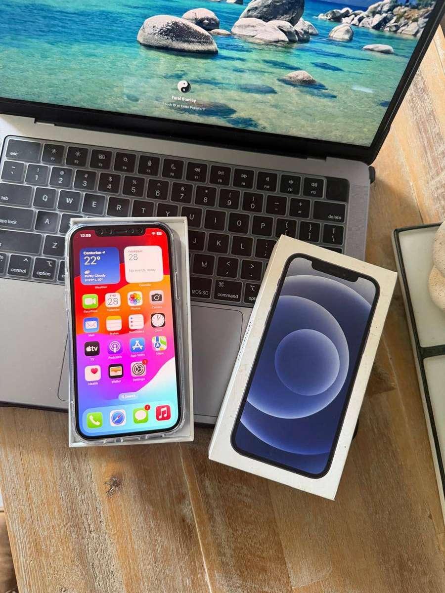 iPhone 12 Excellent Pre-owned Condition (64GB) + Box, Charger & Extras
