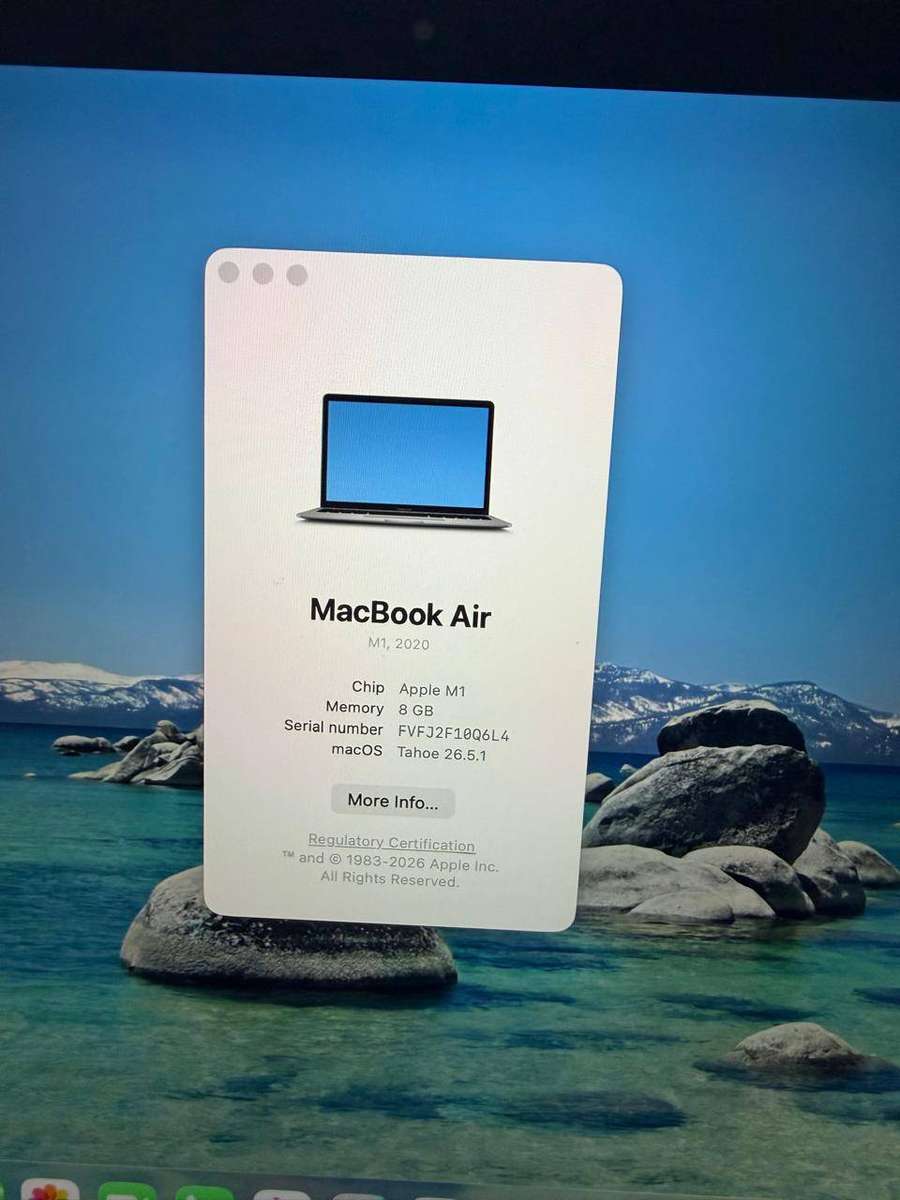 MacBook Air 13.3 Inch Retina, M1 Processor, 2020 (256GB) Box & Charger