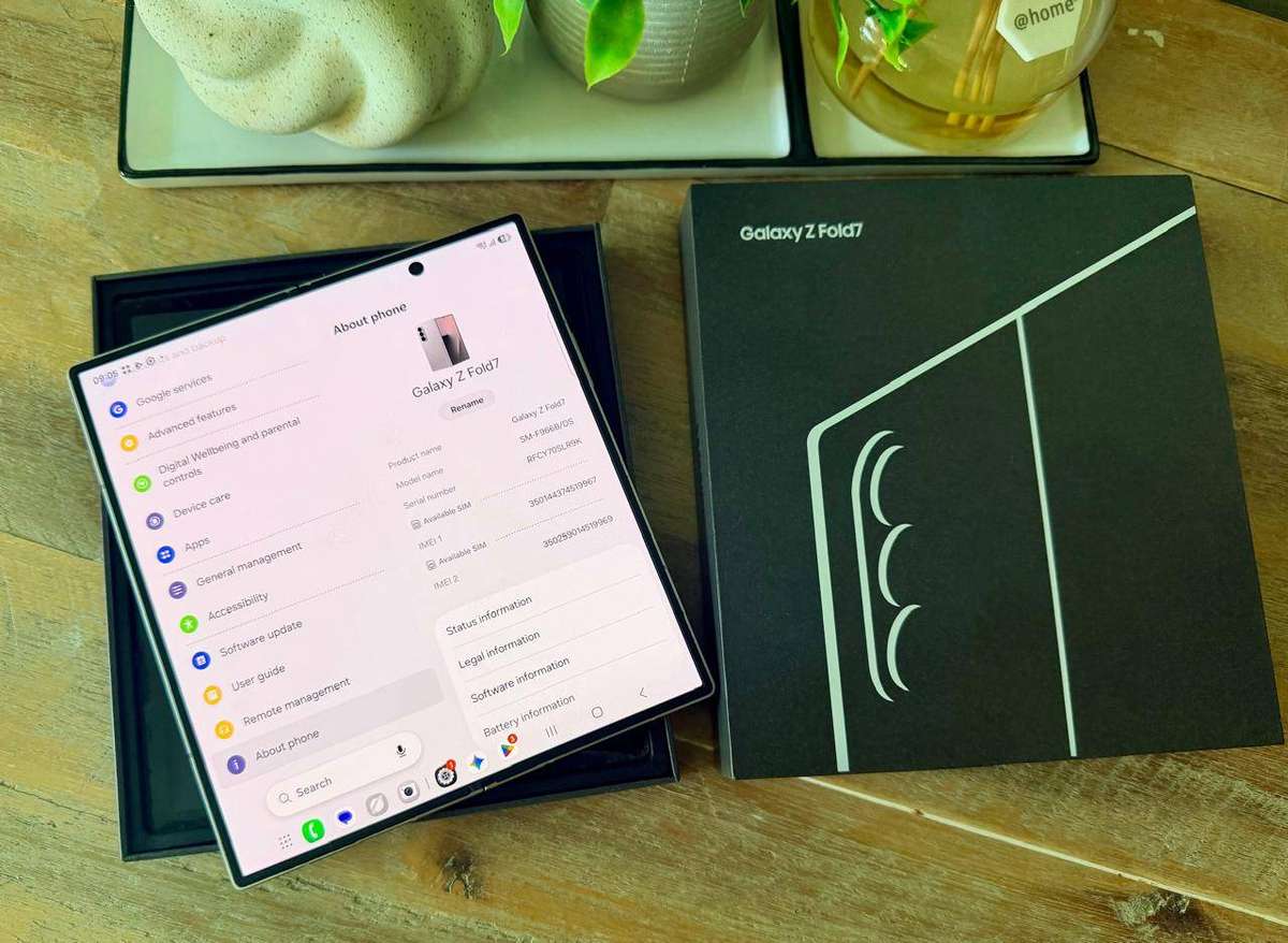 Samsung Galaxy Z Fold 7 (512GB) + Box