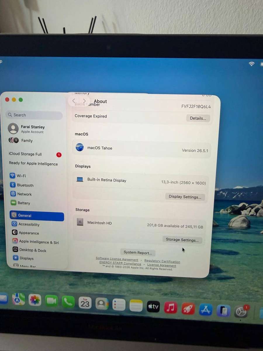 MacBook Air 13.3 Inch Retina, M1 Processor, 2020 (256GB) Box & Charger