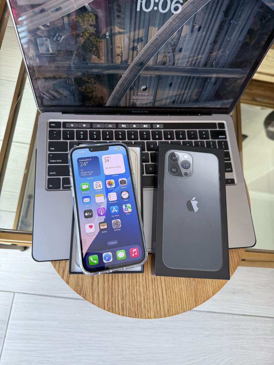 iPhone 13 Pro Max 128GB Space Grey + Box & Extras