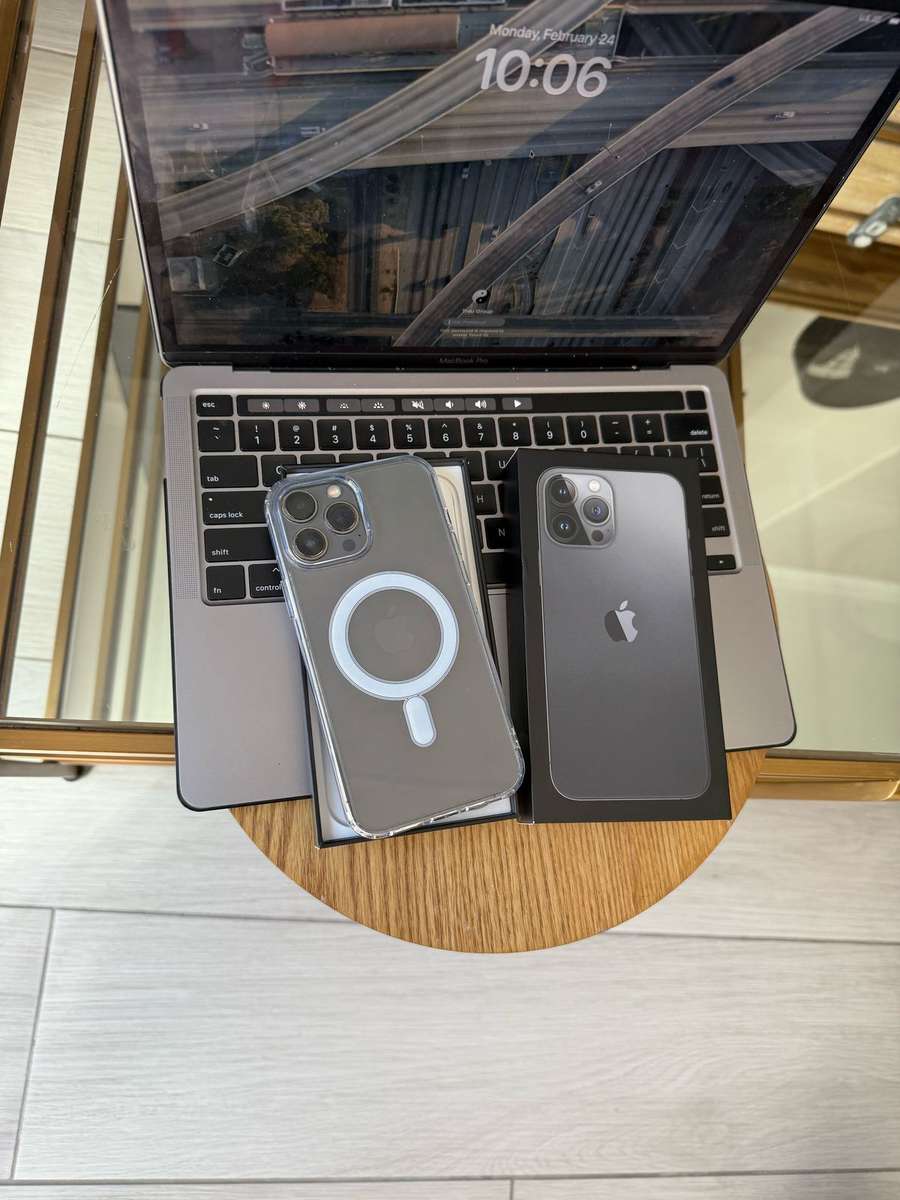 iPhone 13 Pro Max 128GB Space Grey + Box & Extras