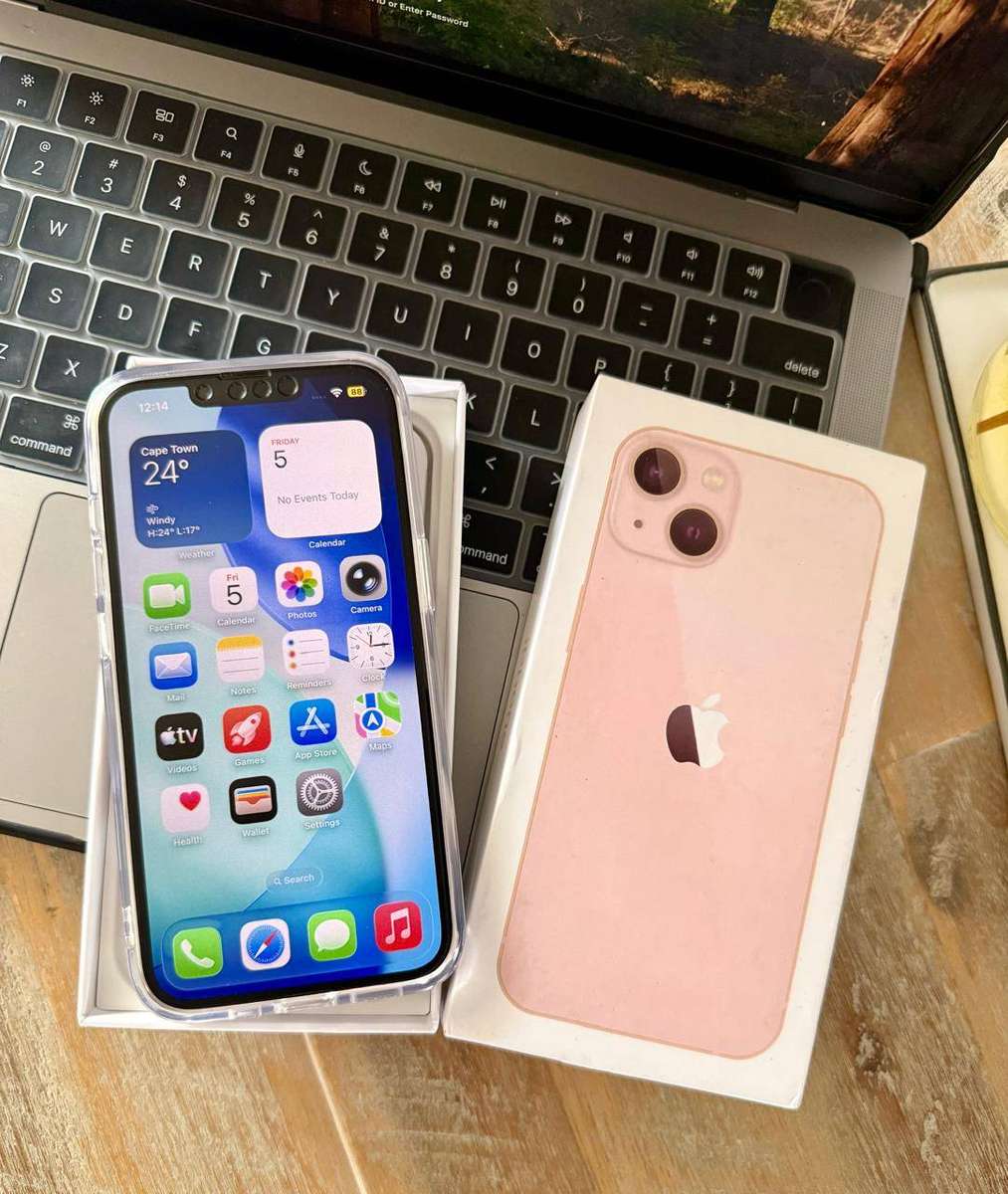 iPhone 13 (256GB) Excellent Condition + Box & Accessories