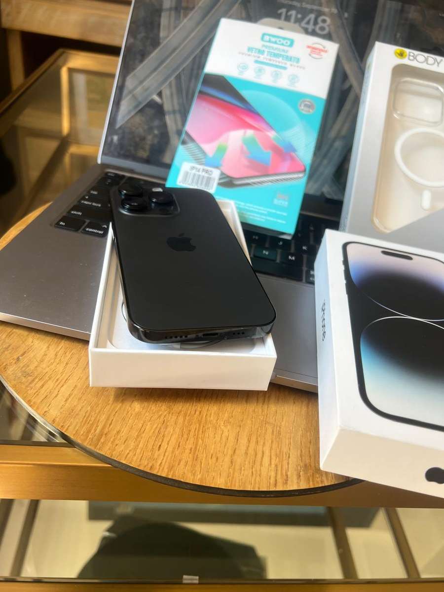 iPhone 14 Pro Space Black (128GB) Excellent Condition + Box & Accessories