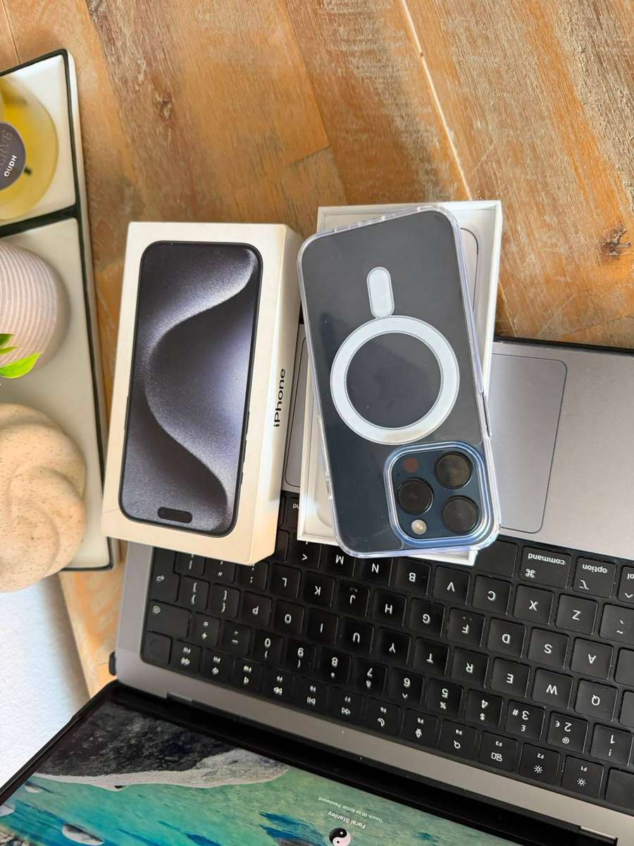 iPhone 15 Pro 256GB Excellent Condition + Box & Accessories