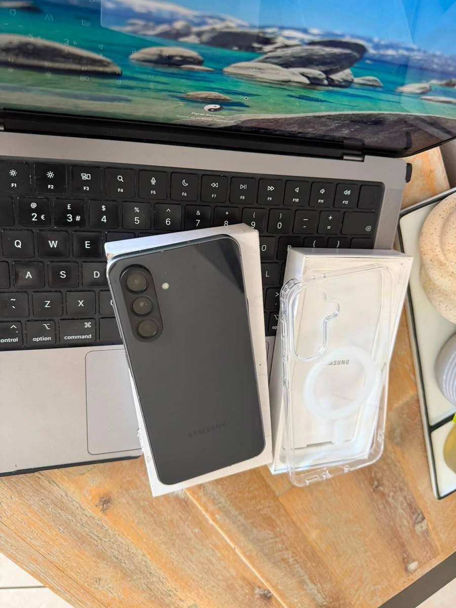 Samsung Galaxy A56 256GB + Box, Charger & Extras
