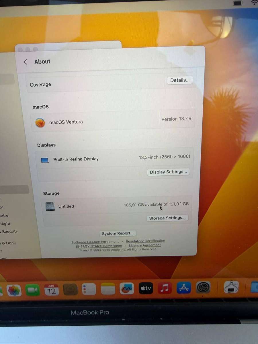 MacBook Pro Non-Touch Bar 13.3 Inch Retina, 2017 (128GB)  Excellent Condition + Charger