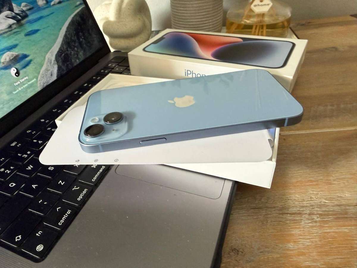 iPhone 14 Plus (128GB) + Box & Accessories