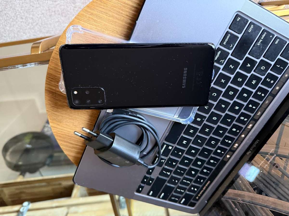 Samsung Galaxy S20 Plus (128GB) ,Excellent Refurbished Condition