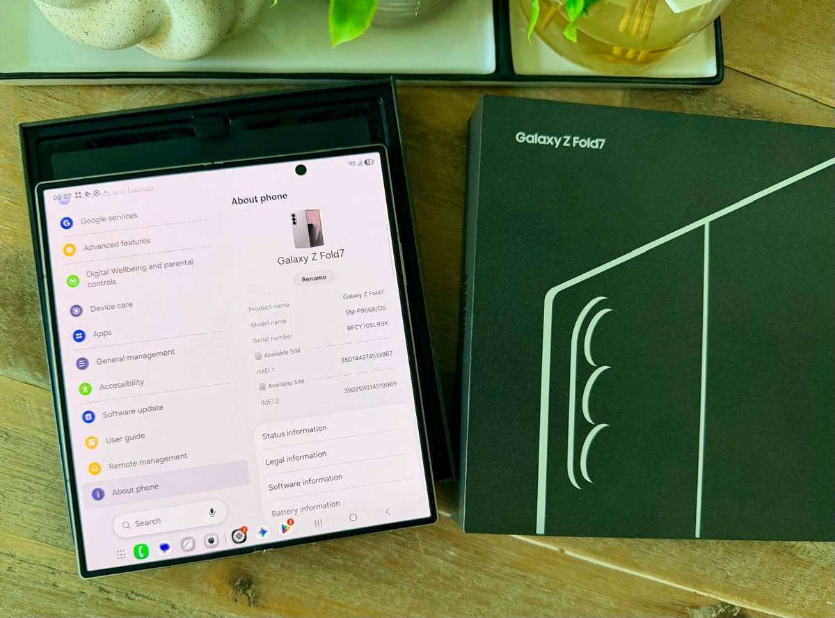 Samsung Galaxy Z Fold 7 (512GB) + Box