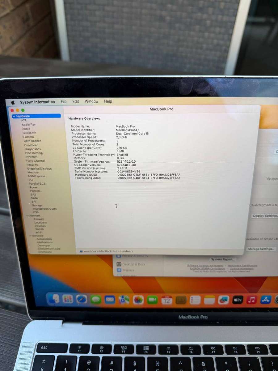 MacBook Pro Non-Touch Bar 13.3 Inch Retina, 2017 (128GB)  Excellent Condition + Charger