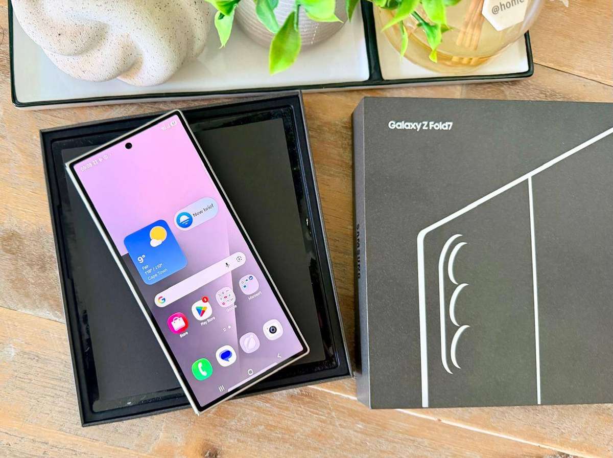 Samsung Galaxy Z Fold 7 (512GB) + Box