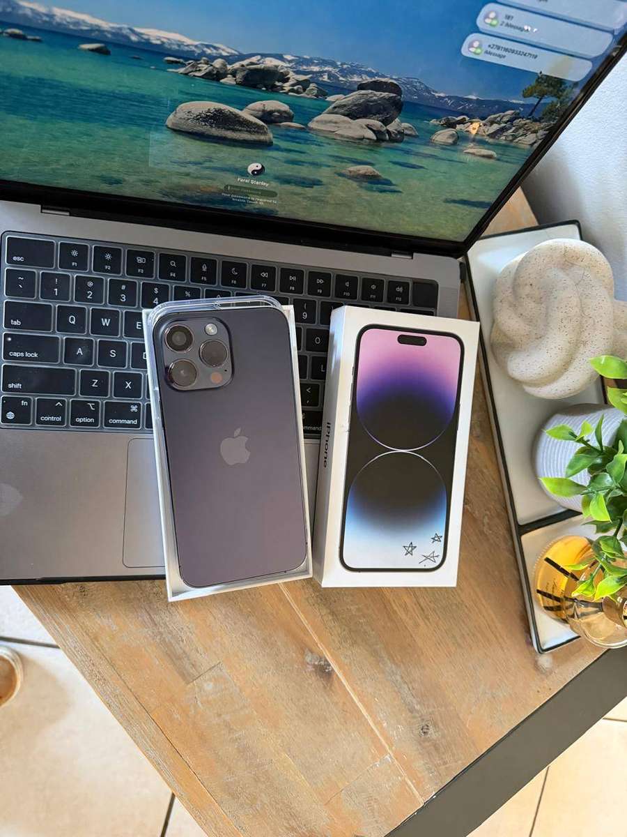 iPhone 14 Pro Max (512GB) Deep Purple *EXCELLENT CONDITION* + Complementary Screen Protector & Case