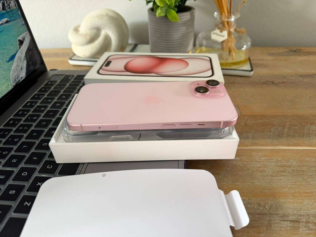 iPhone 15 Plus (128GB) Pink, Excellent Condition + Box, Charger & Extras