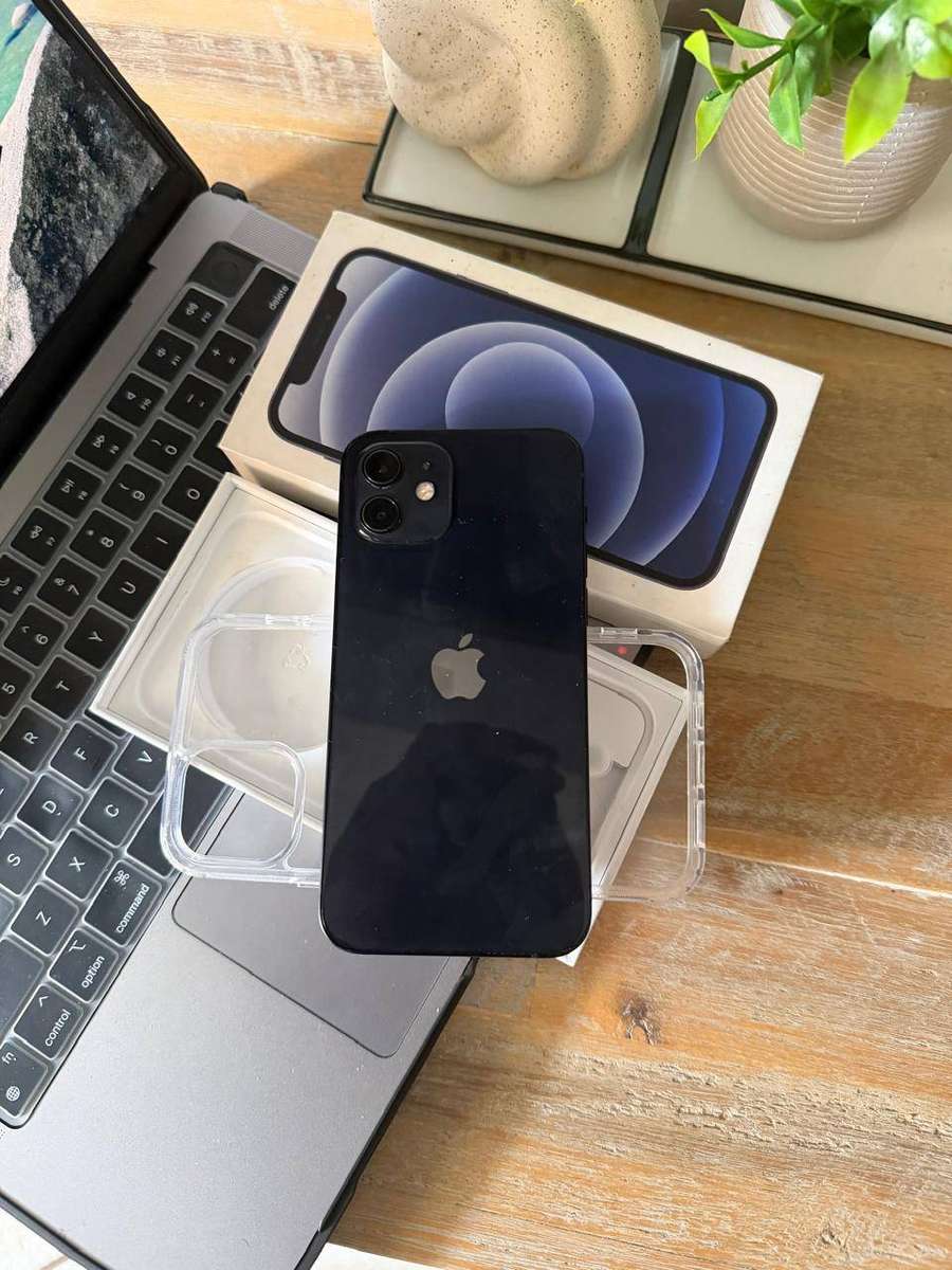 iPhone 12 Excellent Pre-owned Condition (64GB) + Box, Charger & Extras