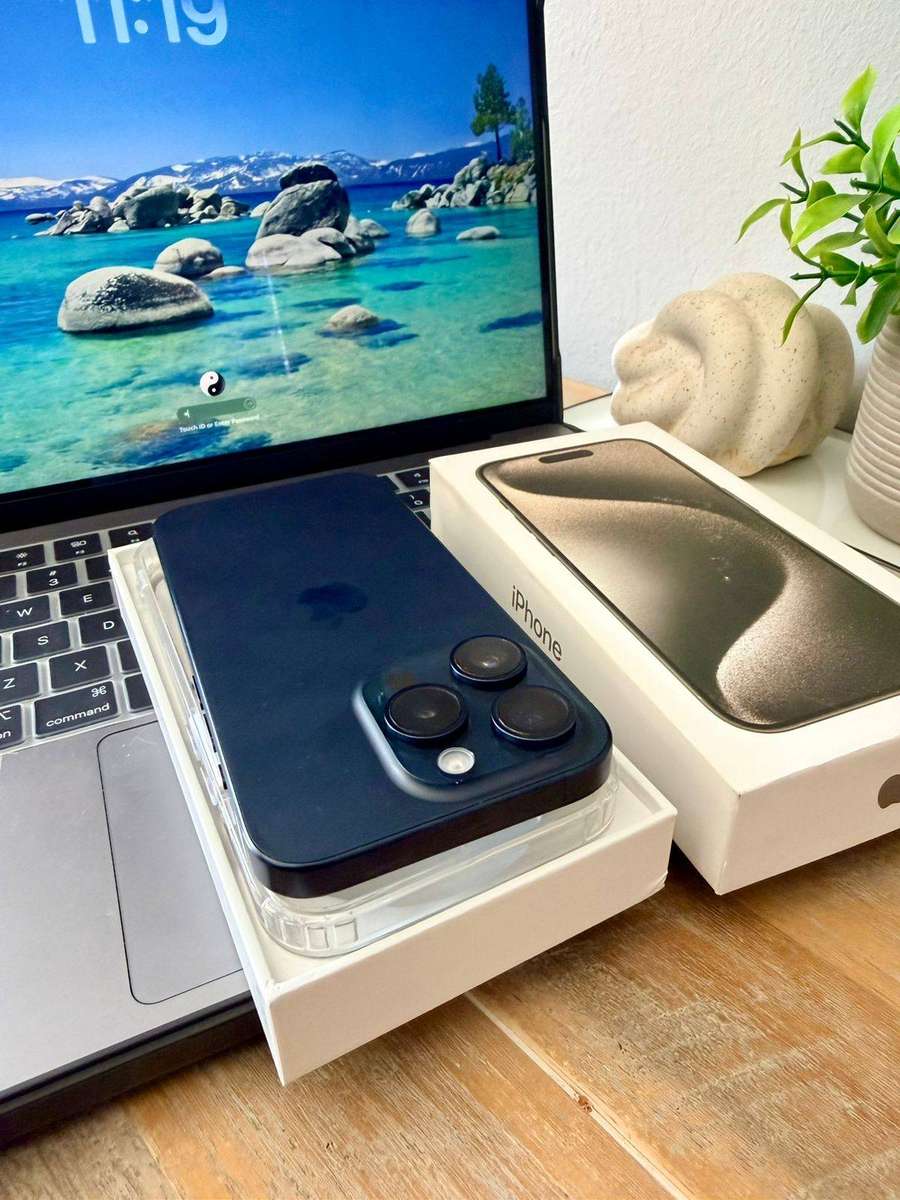 iPhone 15 Pro (512GB) Excellent Condition + Box & Accessories