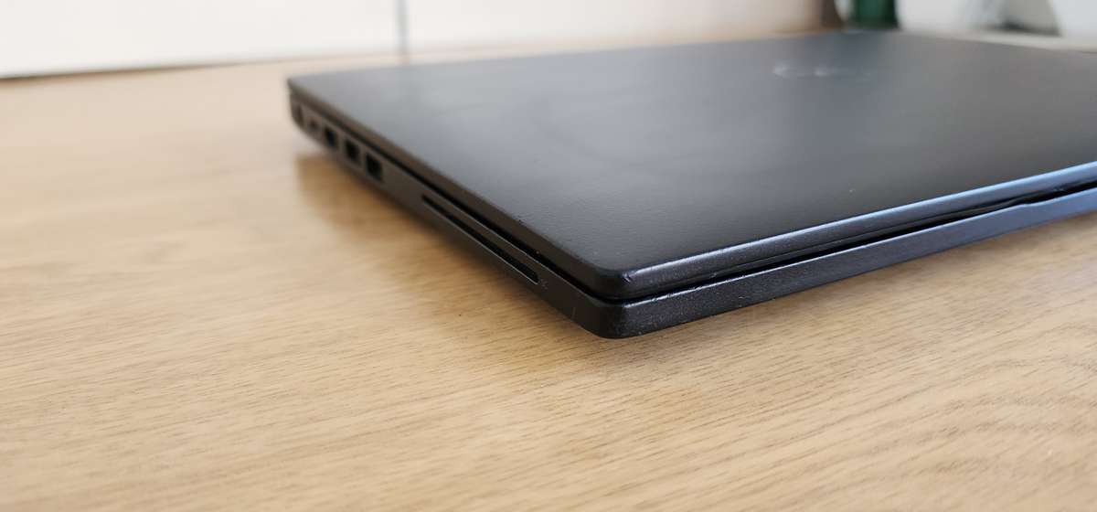 DELL LATITUDE 7490 | 8TH GEN CORE i5-8350U | 8GB DDR4 | 512GB SSD | 14` FHD | WIN11 PRO