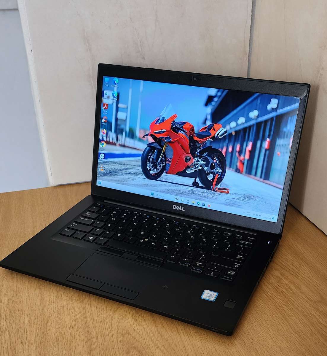 DELL LATITUDE 7490 | 8TH GEN CORE i5-8350U | 8GB DDR4 | 512GB SSD | 14` FHD | WIN11 PRO