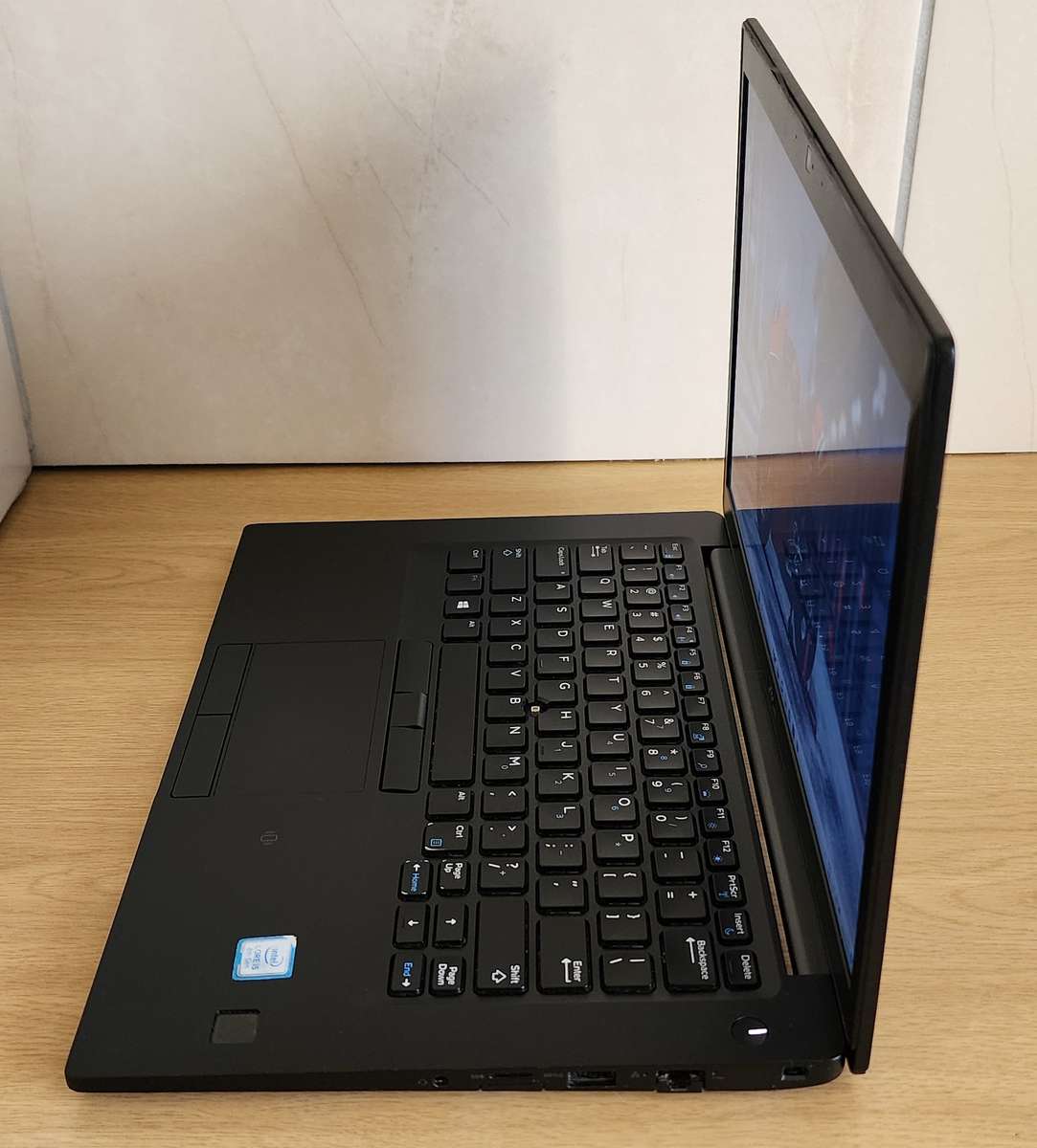 DELL LATITUDE 7490 | 8TH GEN CORE i5-8350U | 8GB DDR4 | 512GB SSD | 14` FHD | WIN11 PRO