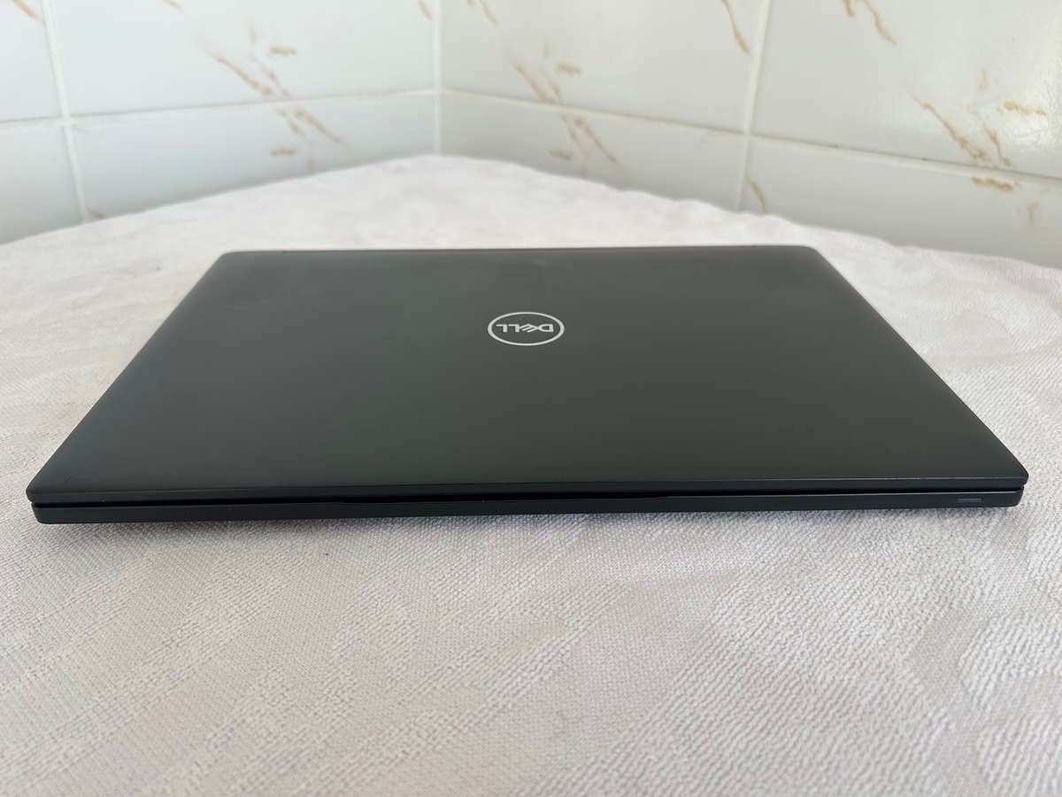 Dell Latitude 7390 -> Core i5-8350U / 16GB / 256GB SSD / Windows 11 PRO -> ->