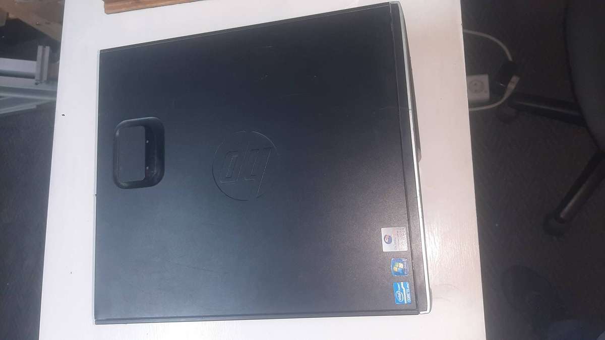 HP Compaq Elite 8300 Small Form Factor PC