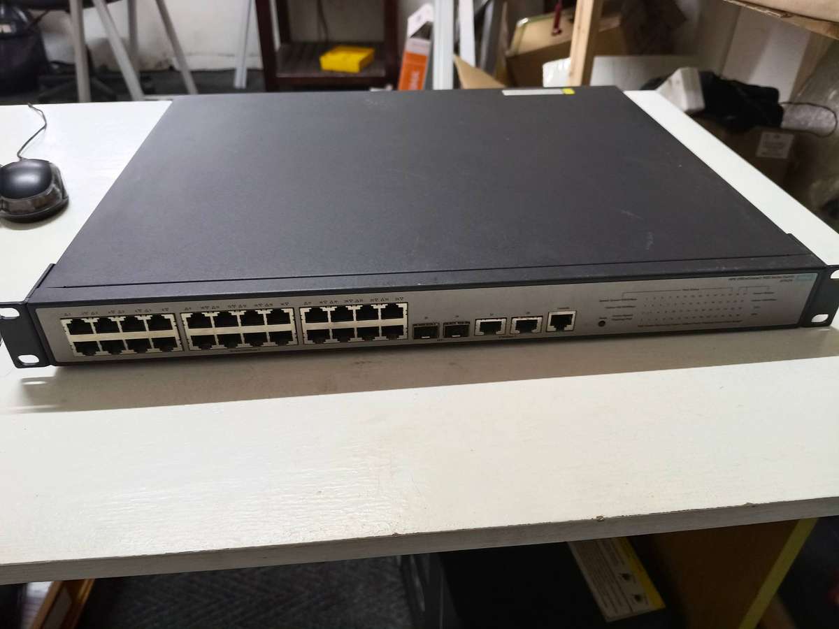 PE 1950-24G-2SFP+-2XGT-PoE+ - switch - 24 ports - managed - rack-mountable