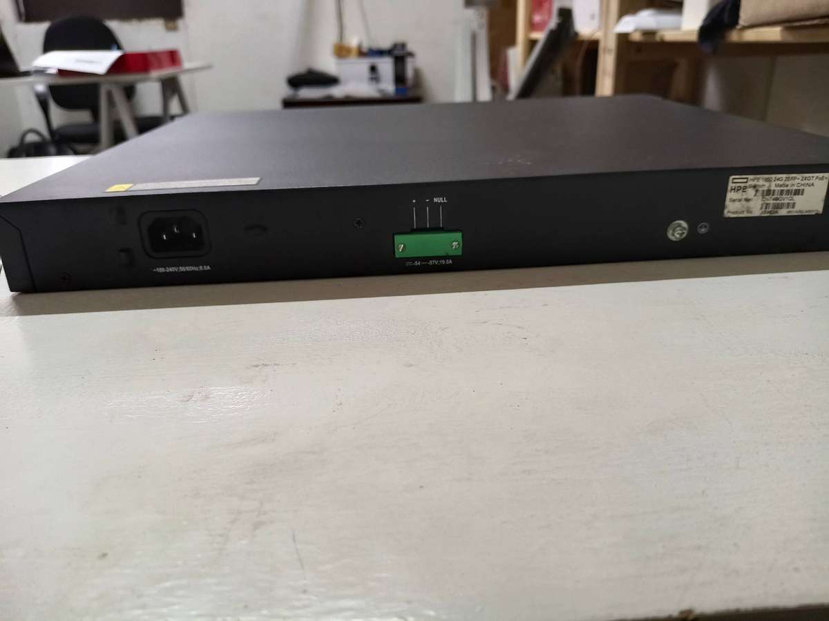 PE 1950-24G-2SFP+-2XGT-PoE+ - switch - 24 ports - managed - rack-mountable