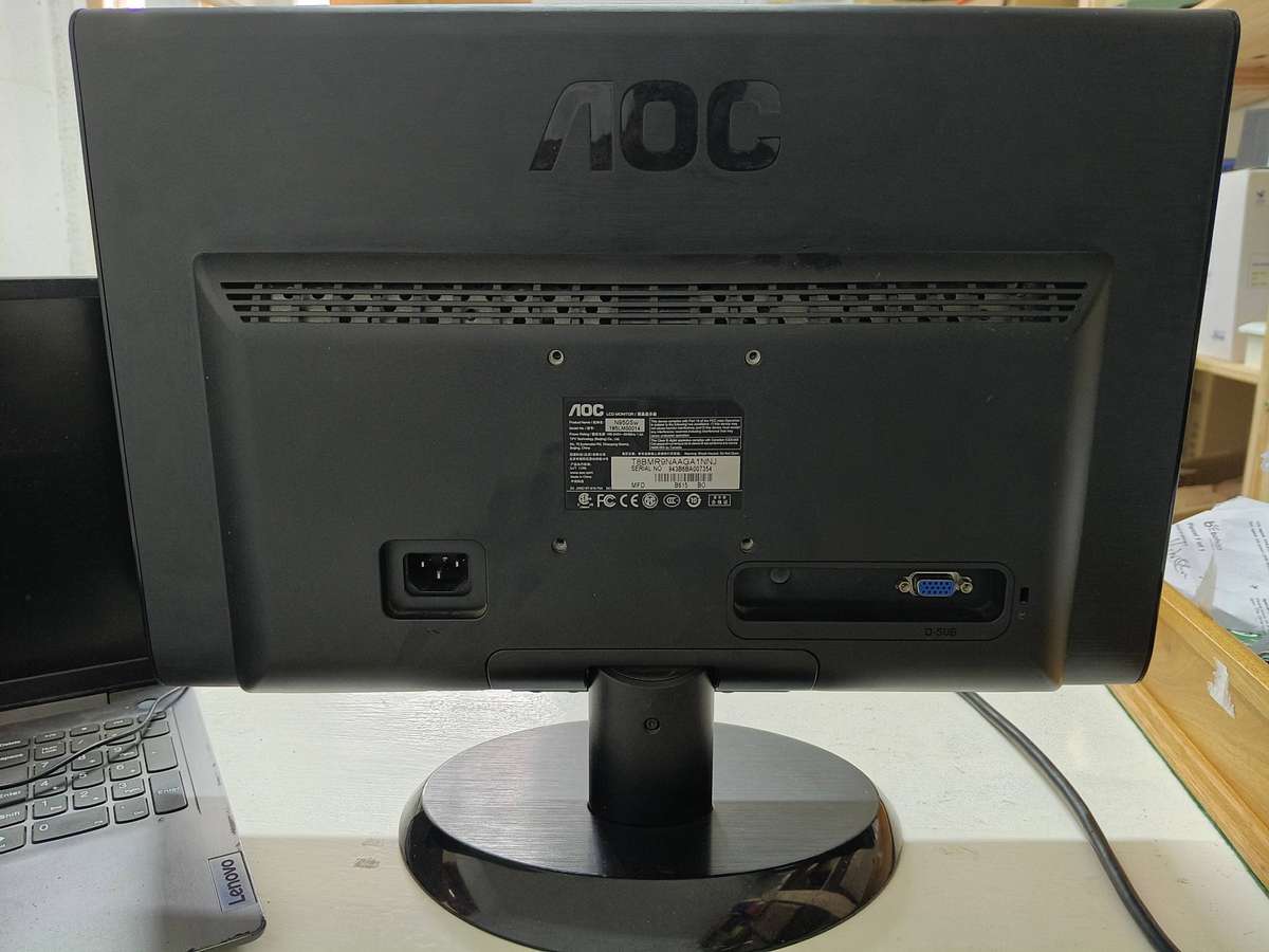 AOC 19 INCHES LED MONITOR