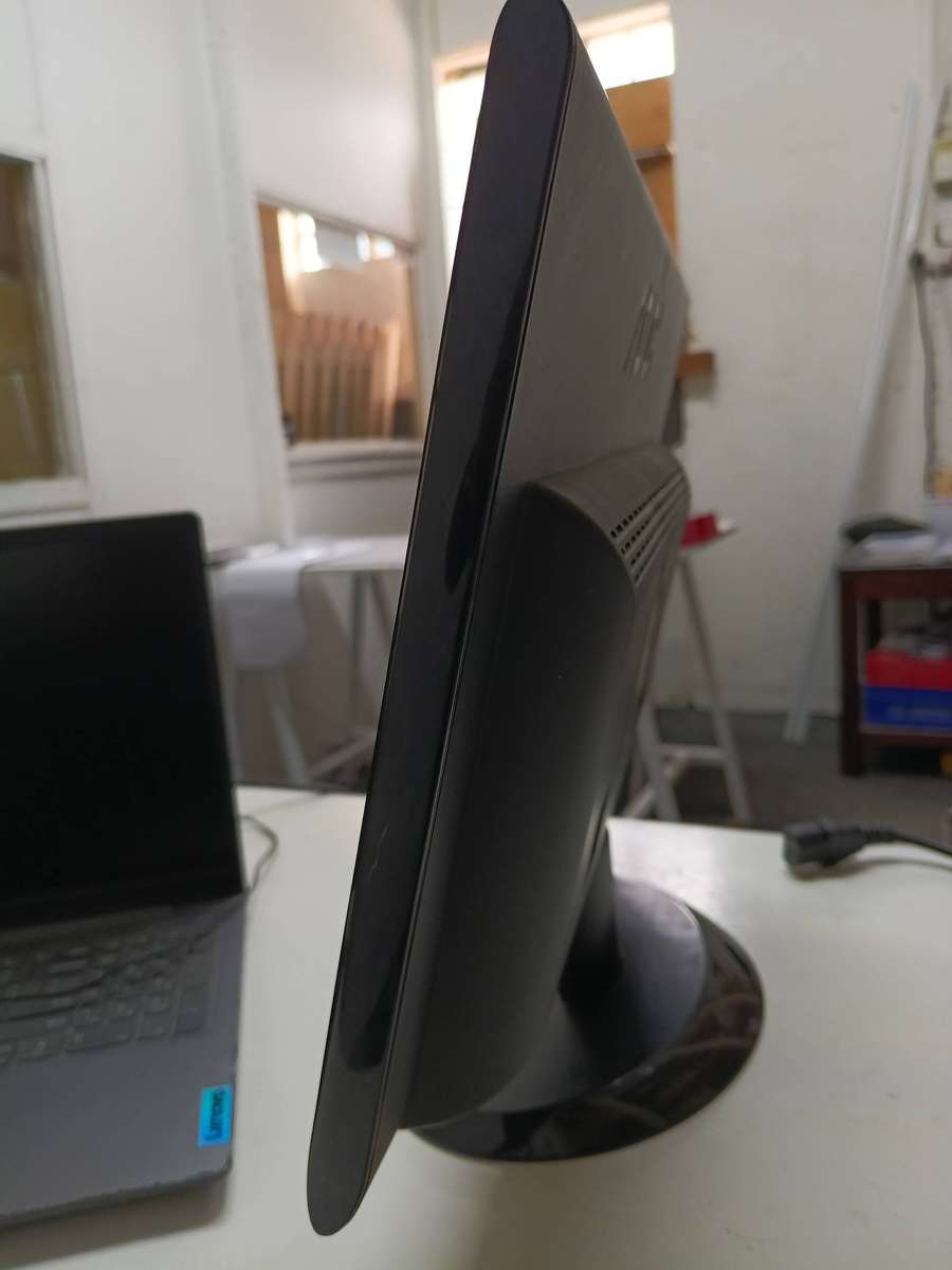 AOC 19 INCHES LED MONITOR