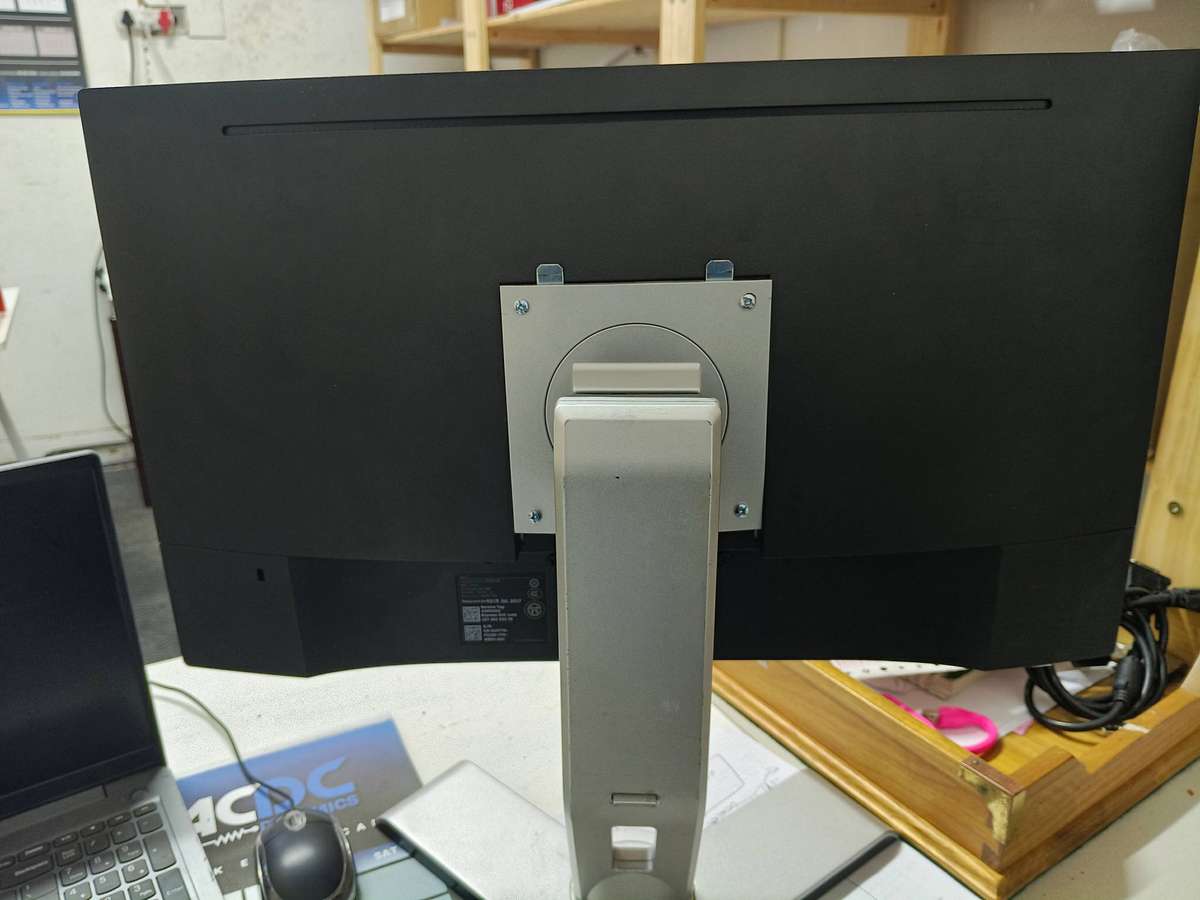 Dell E2216 , 22 inches Monitor