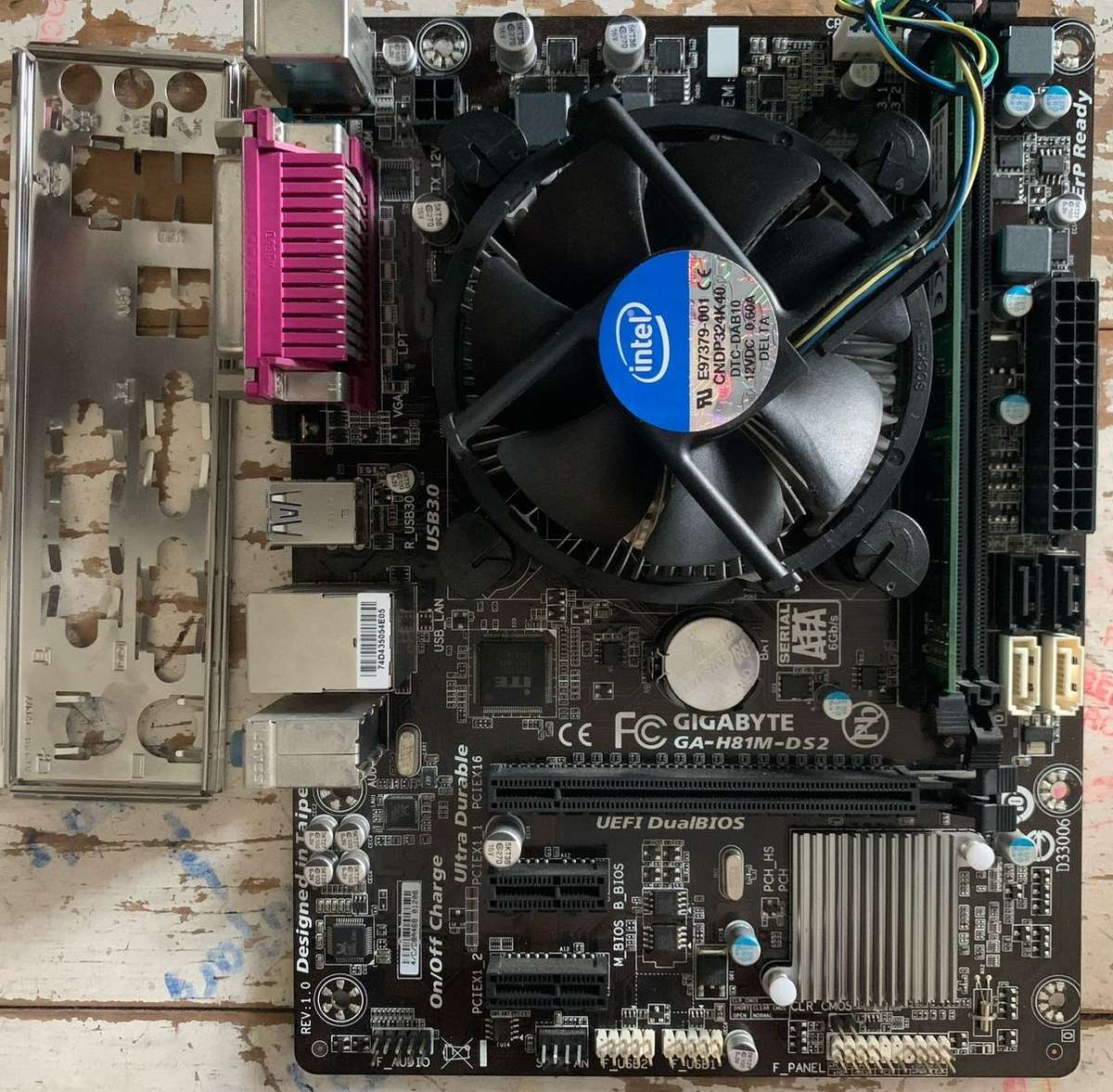 MOTHERBOARD COMBO, 4TH GEN , CPU AND 4GB RAM