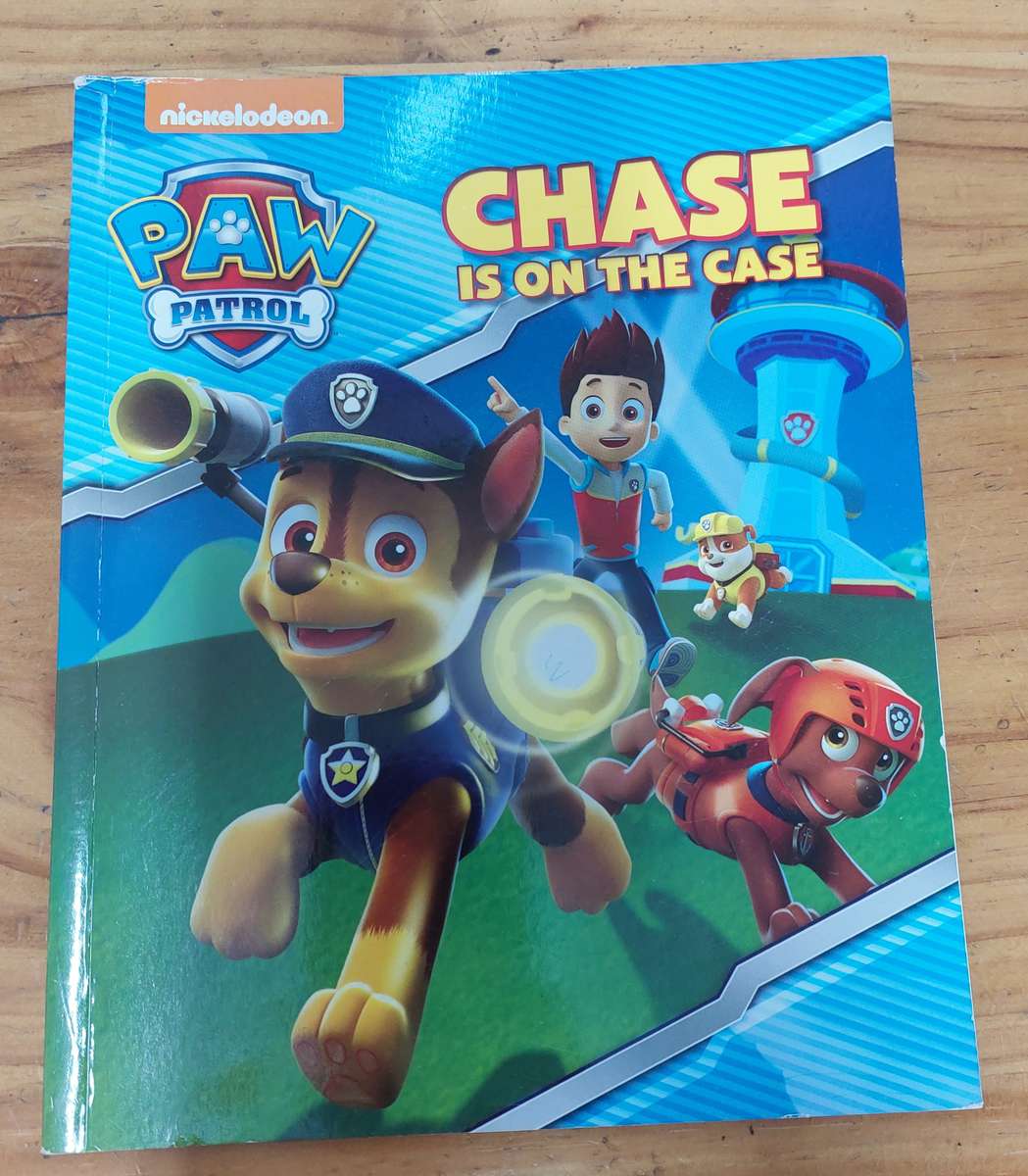 Paw patrol Chase is on the case book