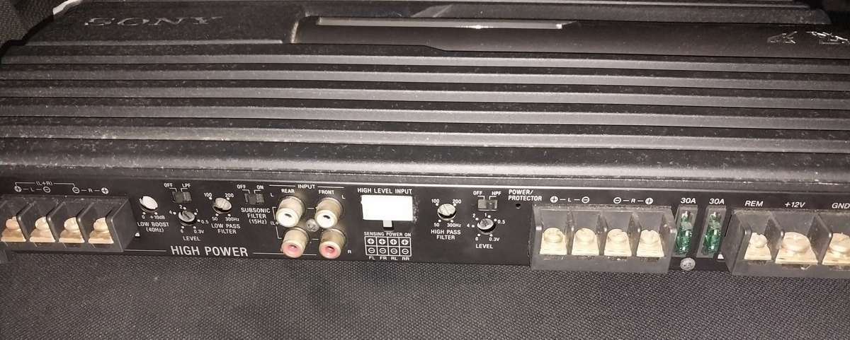 !! SONY XPLOD 1200W, 4 CHANNEL AMPLIFIER !!