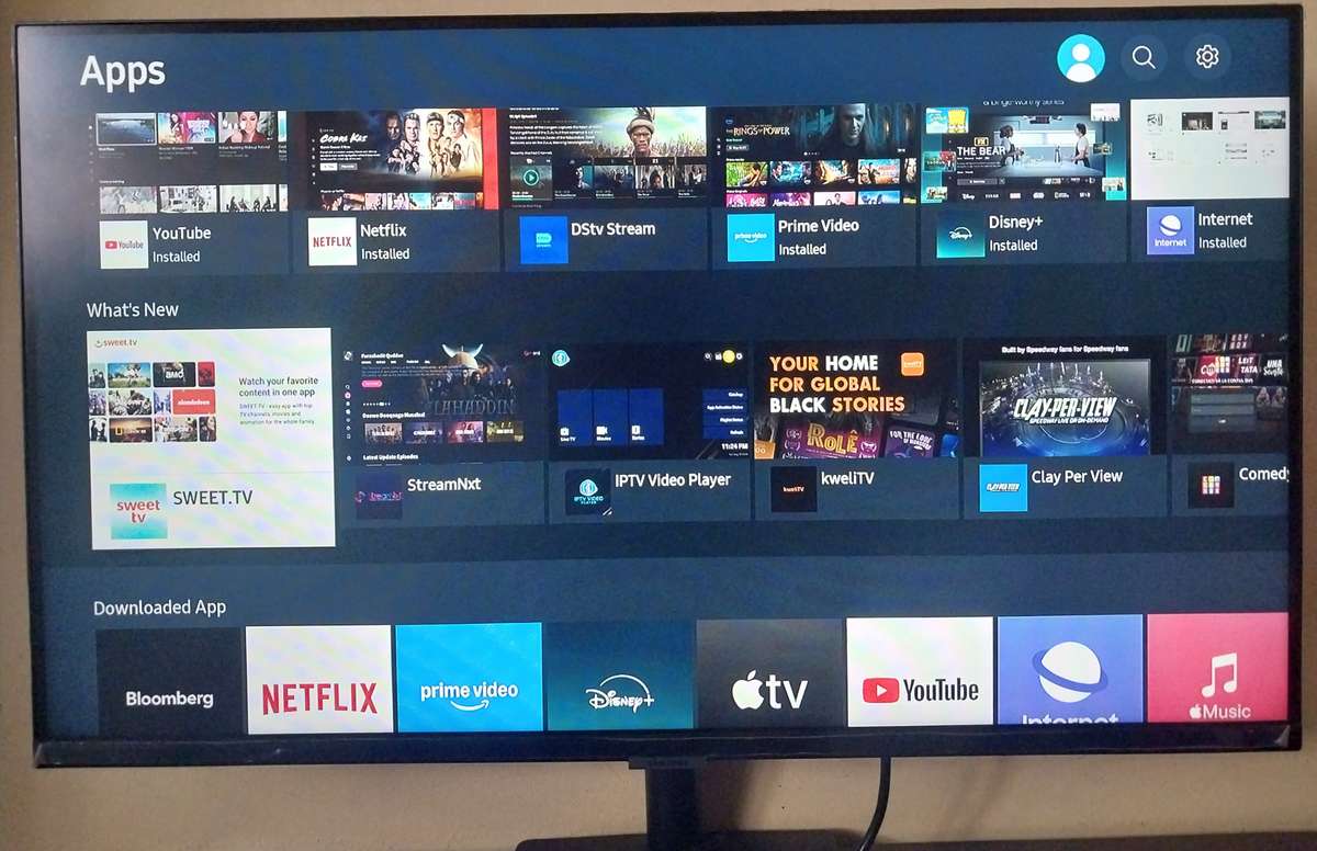 32 inch Samsung Smart Monitor