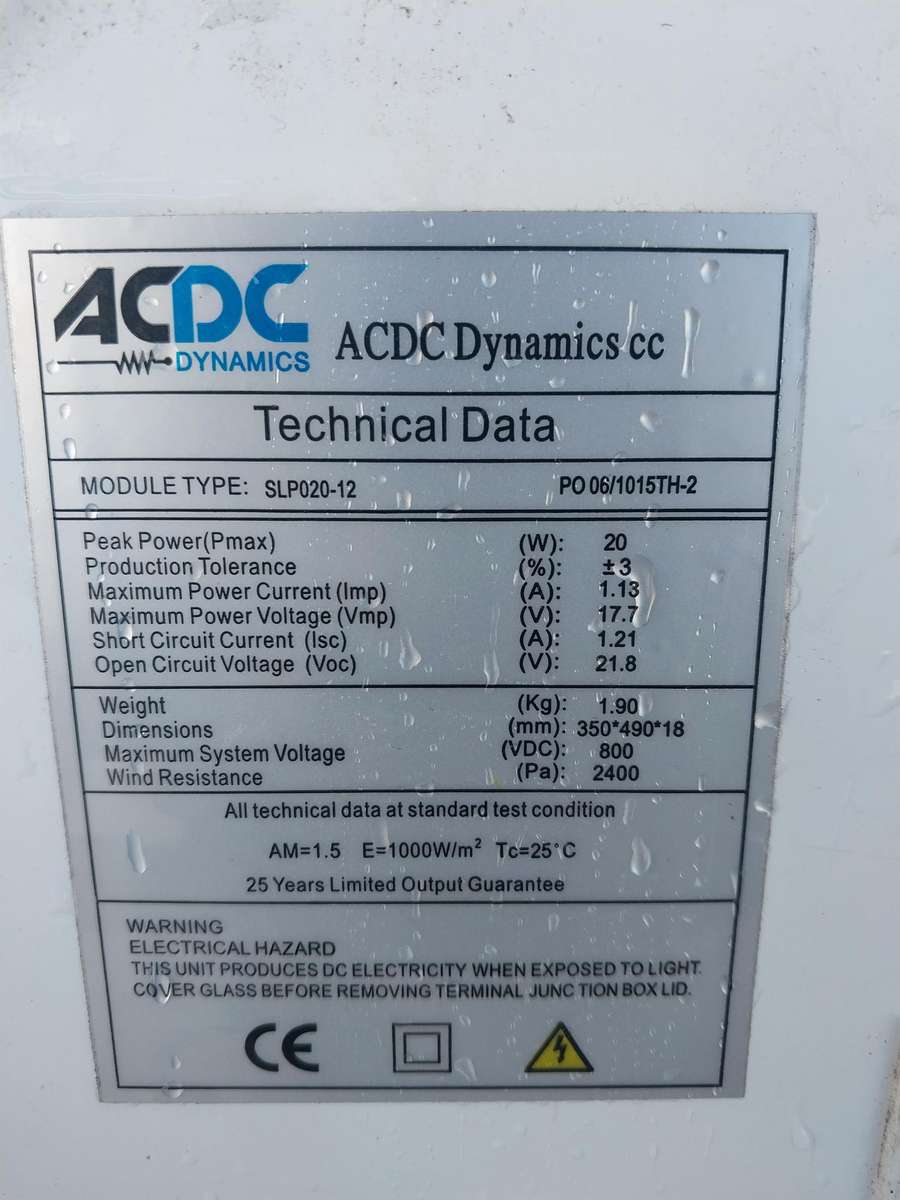 Lot of 5 solar panels